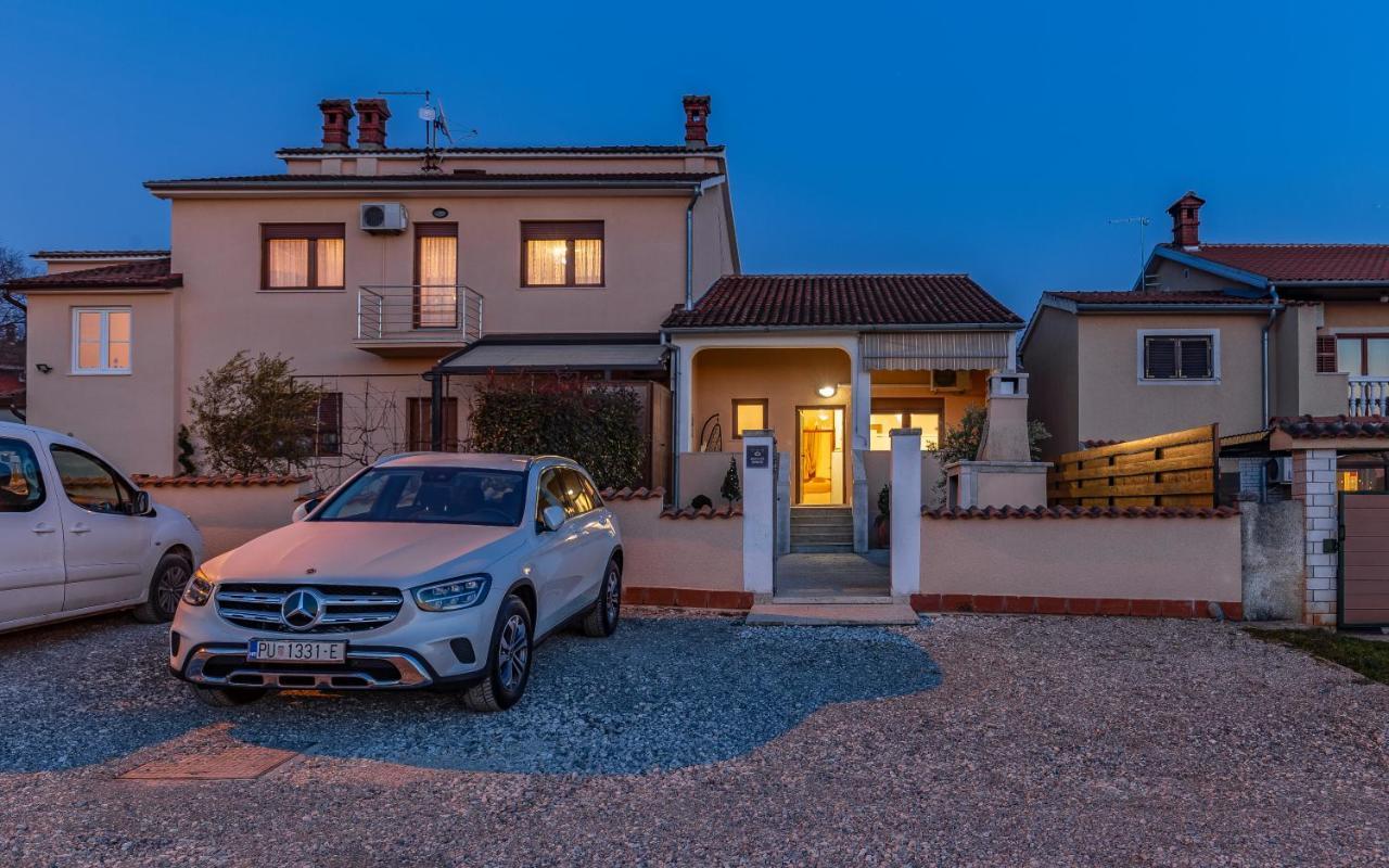 فيلا Sweet House With Free Parking بولا المظهر الخارجي الصورة